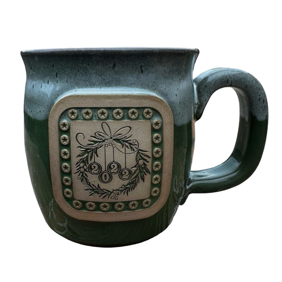SUNSET HILL Stoneware Coffee Mug Christmas 2022 Wreath Ornaments - Picture 1 of 7
